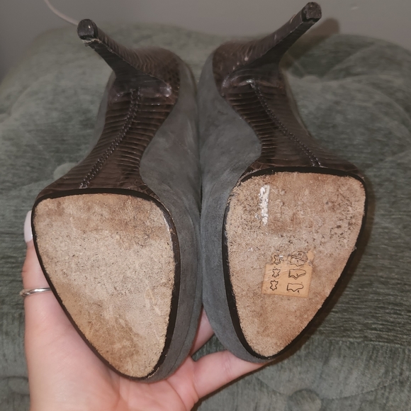 Michael Kors Grey Suede Platforms with Snake Skin Heels - Picture 2 of 4